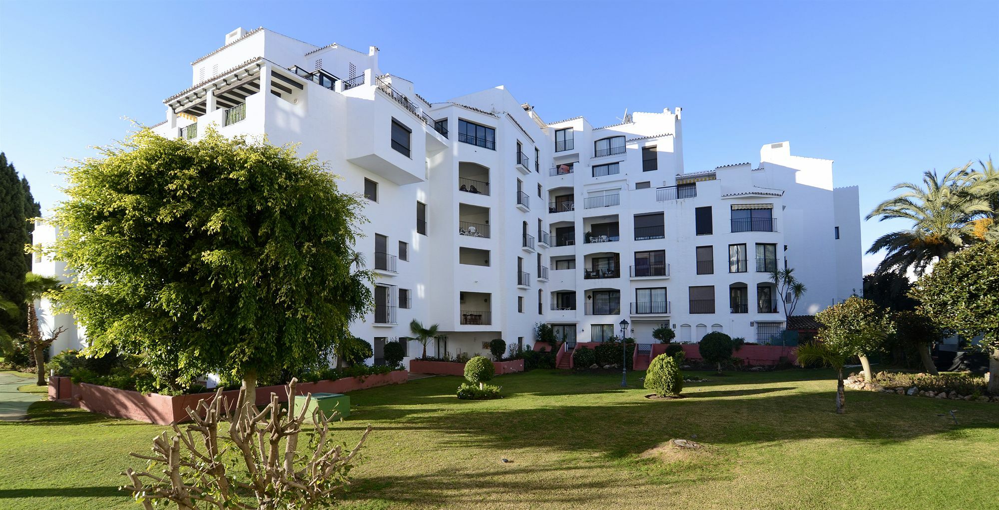 Club Jardines Del Puerto Marbellac