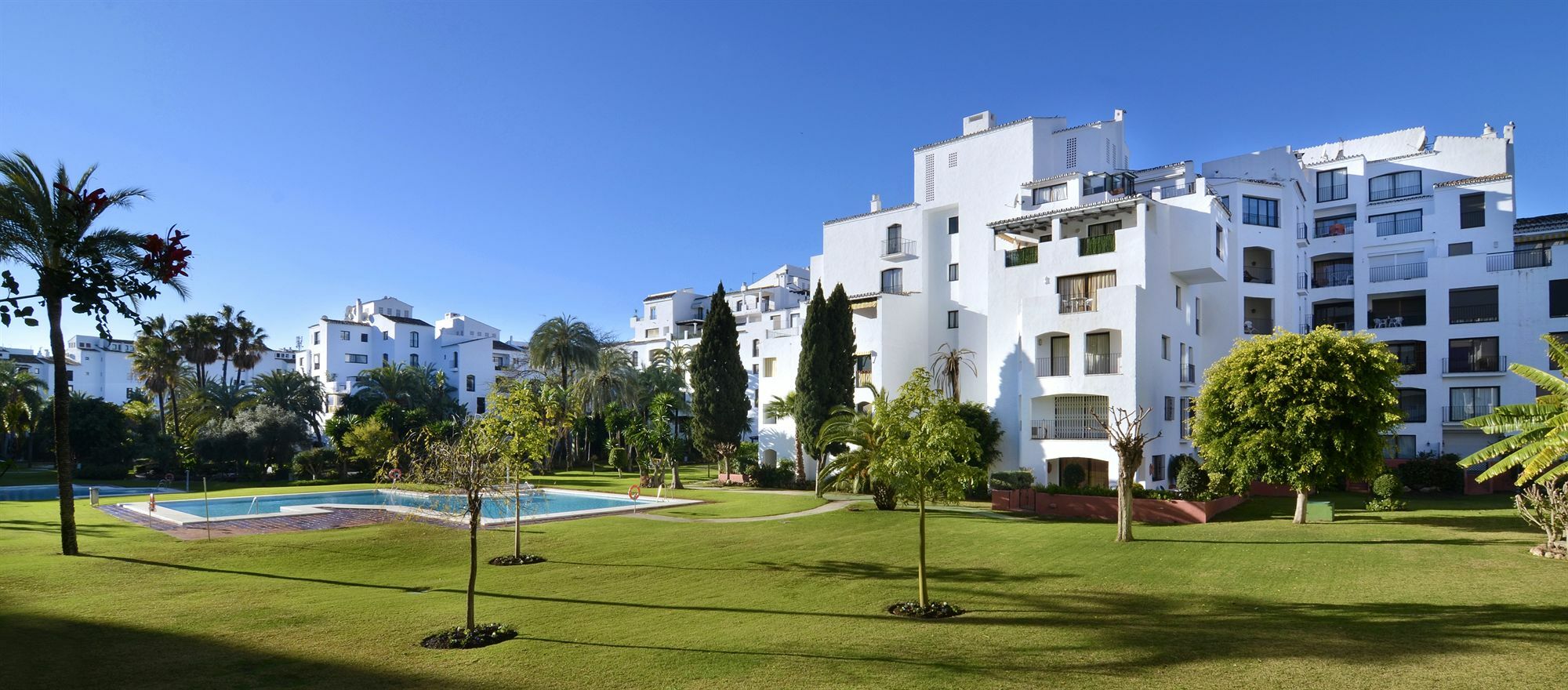 Club Jardines Del Puerto